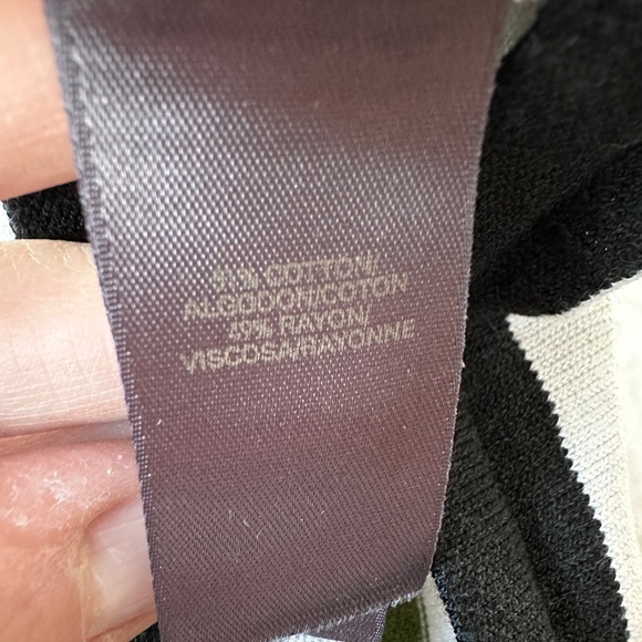 Liz Claiborne short sleeve sweater - Picture 3 of 6